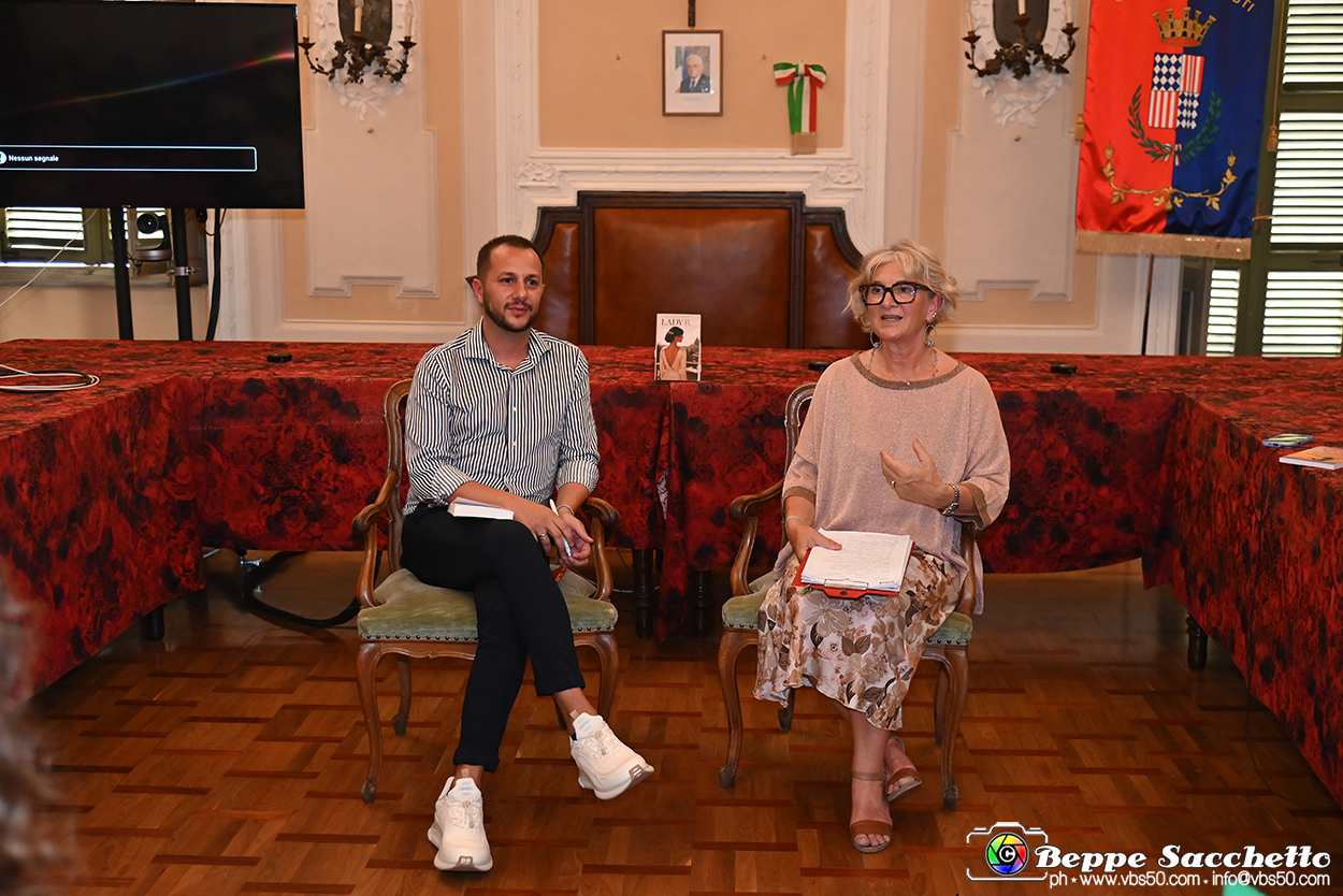 VBS_3358 - Presentazione libro 'Lady B.' di Leopoldo Aversente.jpg